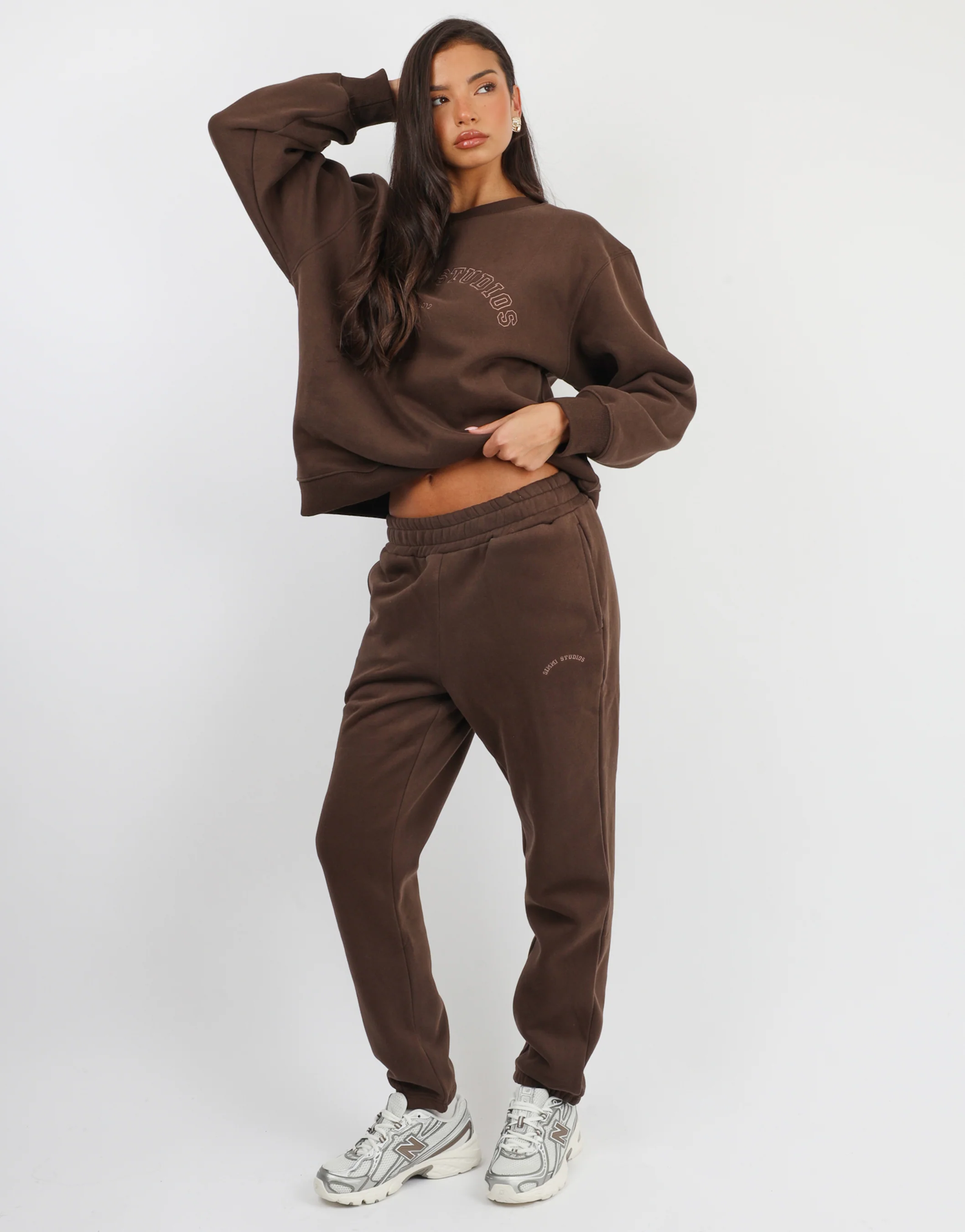 Elwood Simmi Studios Varsity Cuffed Jogger in Brown - Image 3