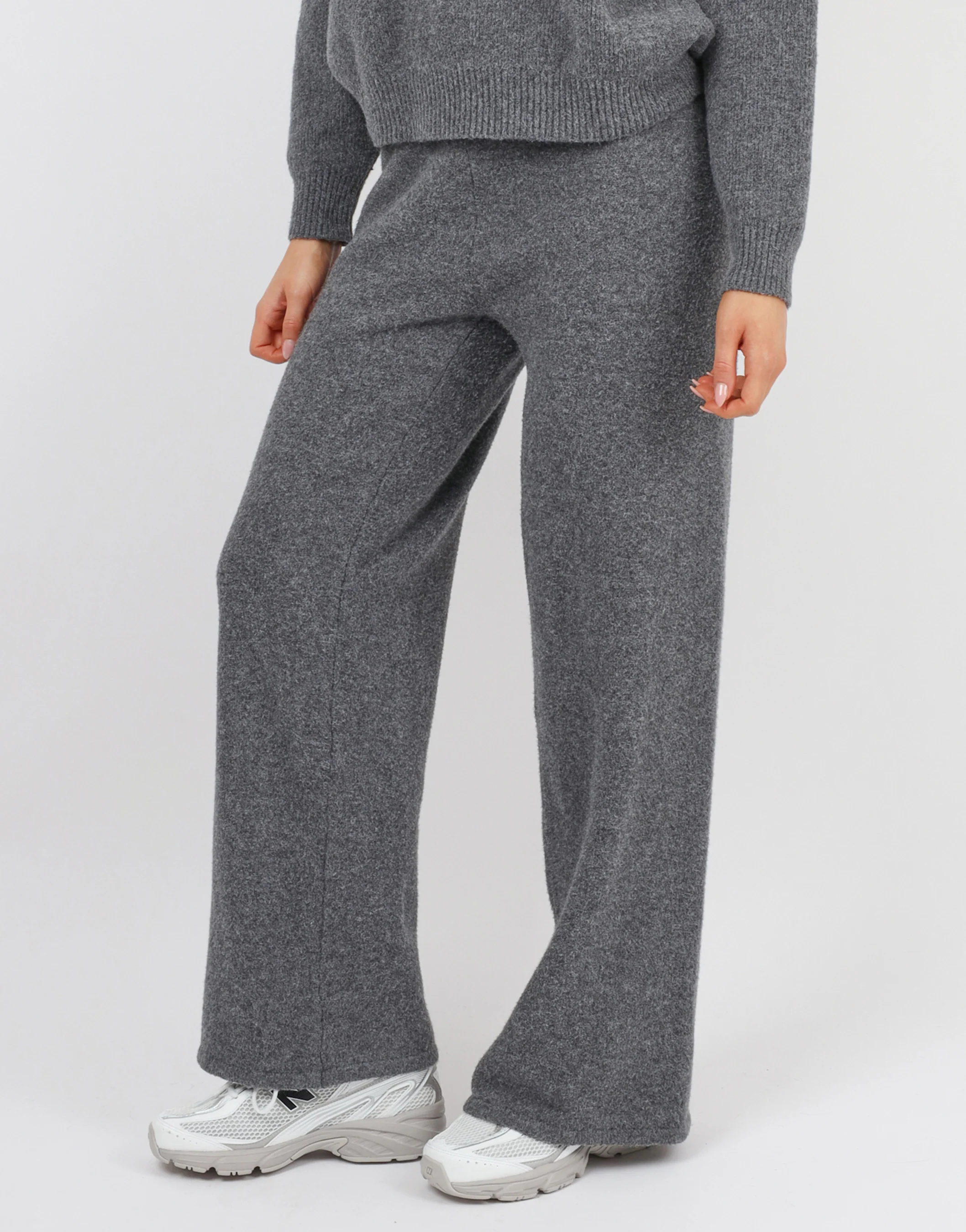 Eve Simmi studios soft touch wide leg trousers in dark grey - Image 3